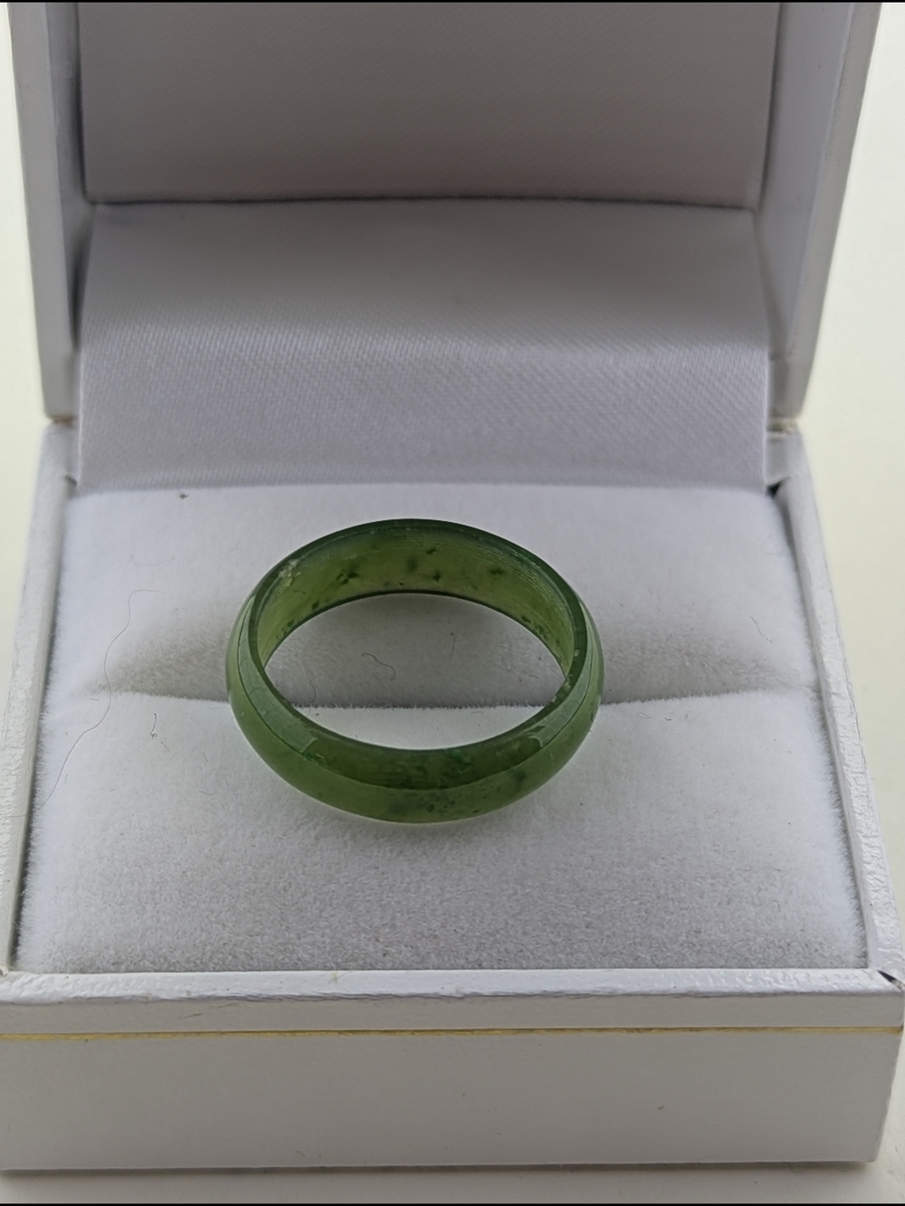 ✨ Stunning Solid Jade Green Band Ring ✨